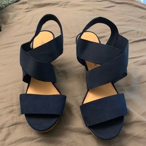 Blue American eagle wedges